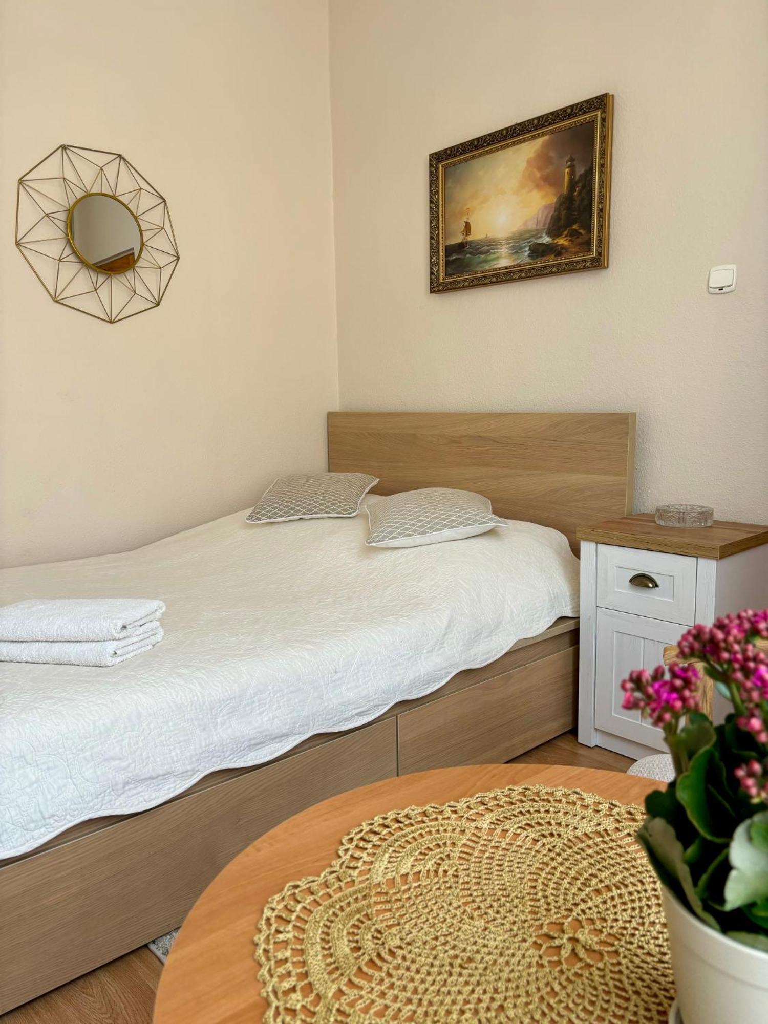 Pod Cisami Apartments Мендзиздроє Номер фото